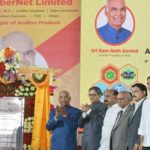 President_inaugurating_fiber_grid_project-min